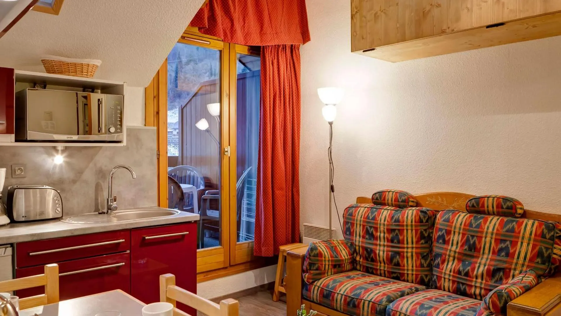 Apartman Appartement Cosy 2 Pieces Avec Balcon Et Parking, Au Centre De Brides-Les-Bains, Proche Telecabine. - Fr-1-512-204