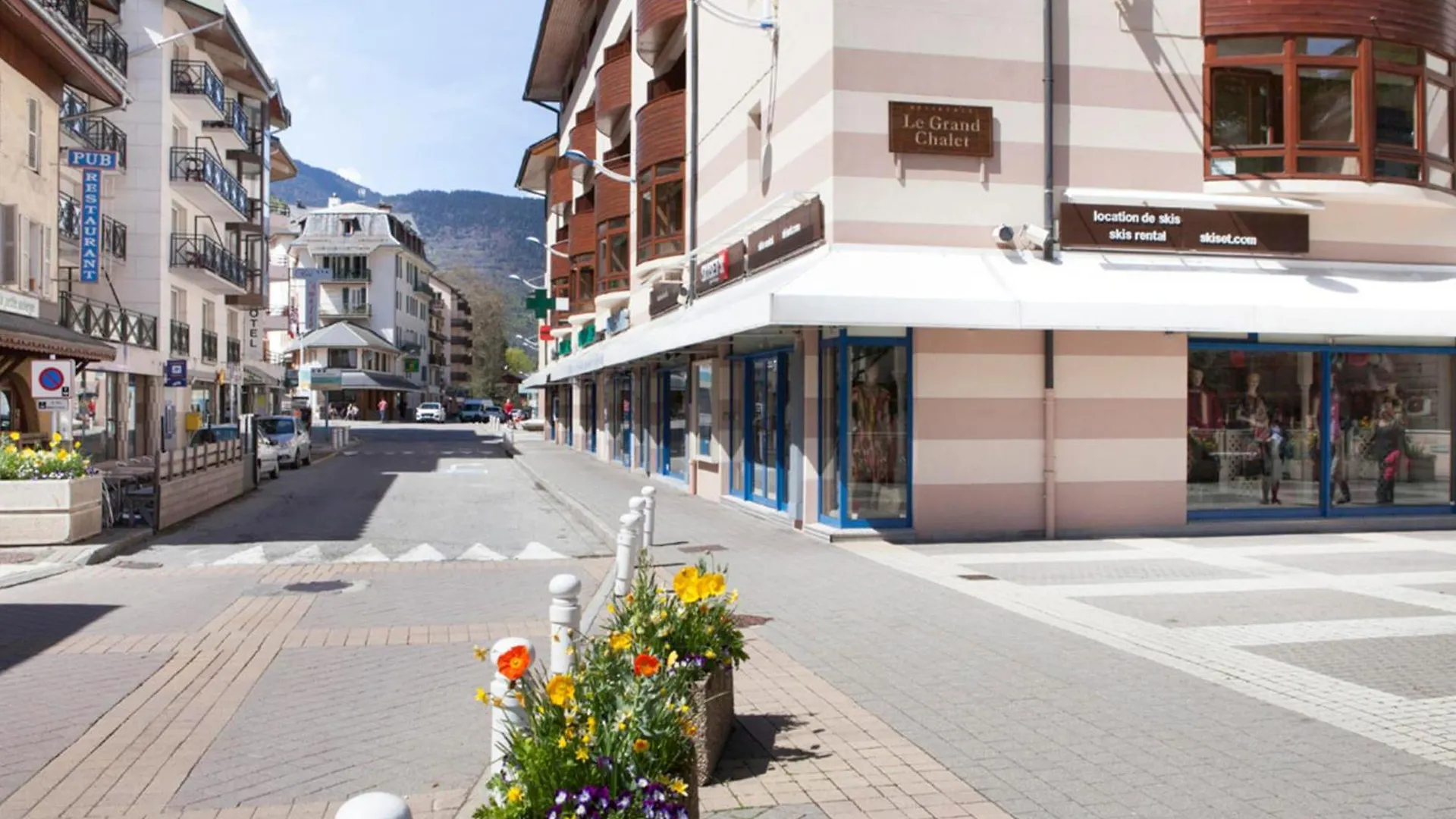 Apartment Appartement Cosy 2 Pieces Avec Balcon Et Parking, Au Centre De Brides-Les-Bains, Proche Telecabine. - Fr-1-512-204